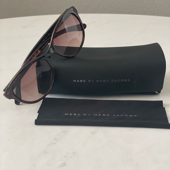 Marc By Marc Jacobs MMJ 225/S Sunglasses - Picture 8 of 9